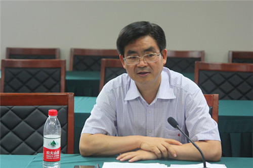 学校召开2016年研究生招生工作总结会-四川外