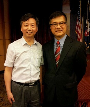 乐勇副校长出席美中和平队志愿者座谈会及队员就职典礼