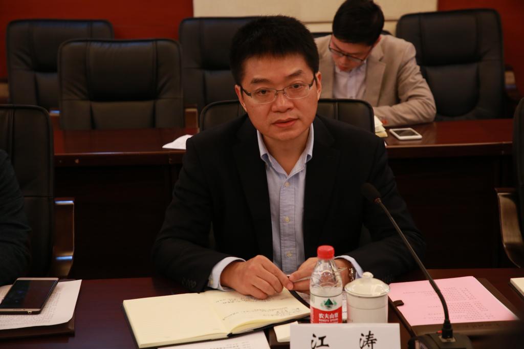 沙坪坝区委书记江涛到我校调研指导工作